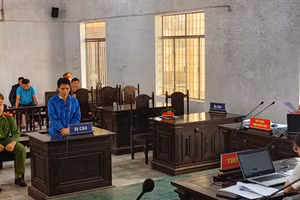 Bị cáo Y Thinh Niê tại phiên tòa. (Ảnh: PA)