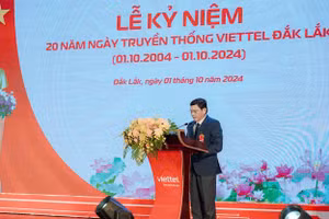 Ông Nguyễn Tuấn Hà - Phó Chủ tịch UBND tỉnh Đắk Lắk đánh giá cao đóng góp của Viettel. (Ảnh: Quang Cảnh)