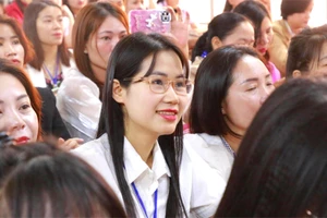 Giáo viên tại TP Buôn Ma Thuột tham dự thi dạy giỏi tỉnh Đắk Lắk. (Ảnh: TT)