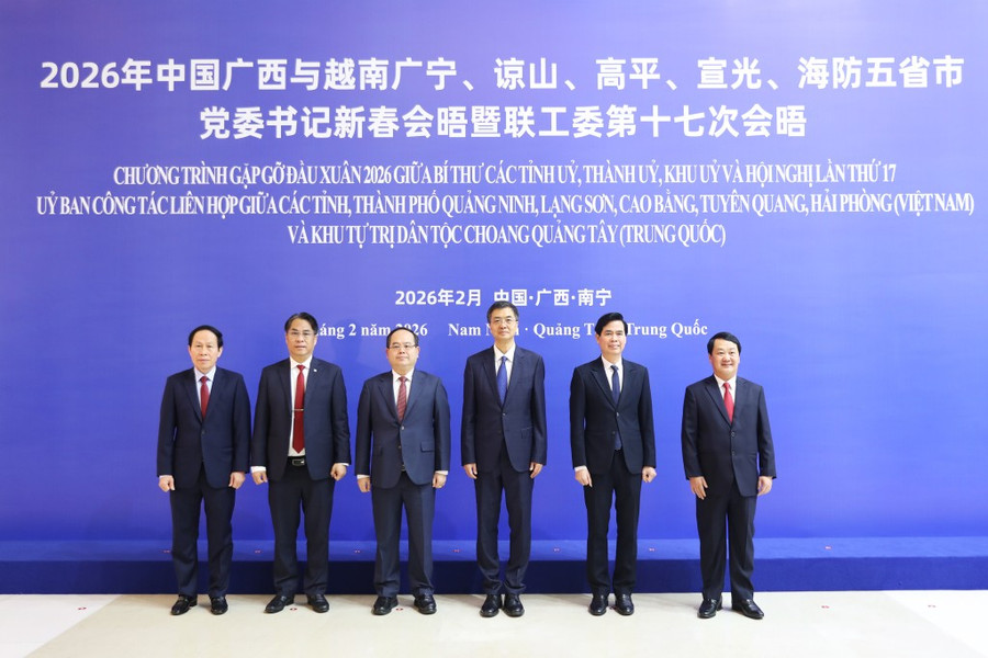 Các Bí thư Tỉnh ủy/Thành ủy: Quảng Ninh, Cao Bằng, Lạng Sơn, Tuyên Quang, Hải Phòng (Việt Nam) và Bí thư Khu ủy Khu tự trị dân tộc Choang Quảng Tây (Trung Quốc) tham dự Chương trình Gặp gỡ đầu Xuân 2026.