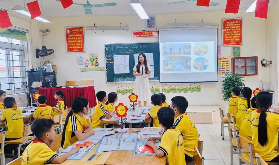 Trường Tiểu học Hương Canh A ứng dụng công nghệ số vào giảng dạy.