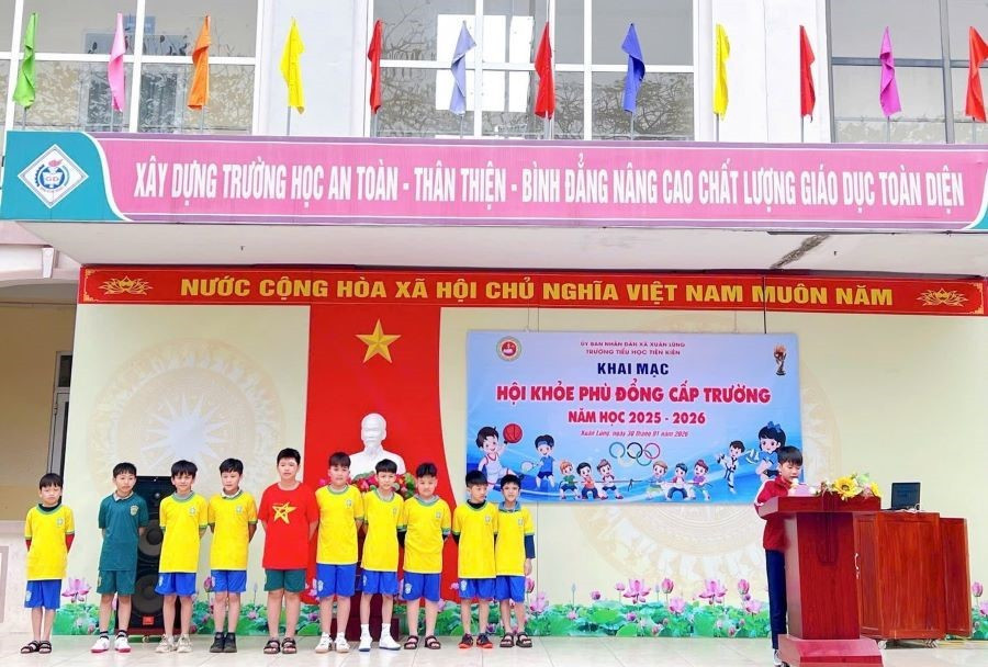 Trường Tiểu học Tiên Kiên khai mạc Hội khỏe Phù Đổng cấp trường năm học 2025 - 2026.
