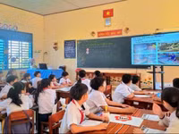 Tiết học Mĩ thuật của học sinh Tiểu học ở An Giang.