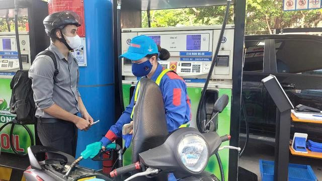 Giá xăng dầu trong nước đồng loạt tăng