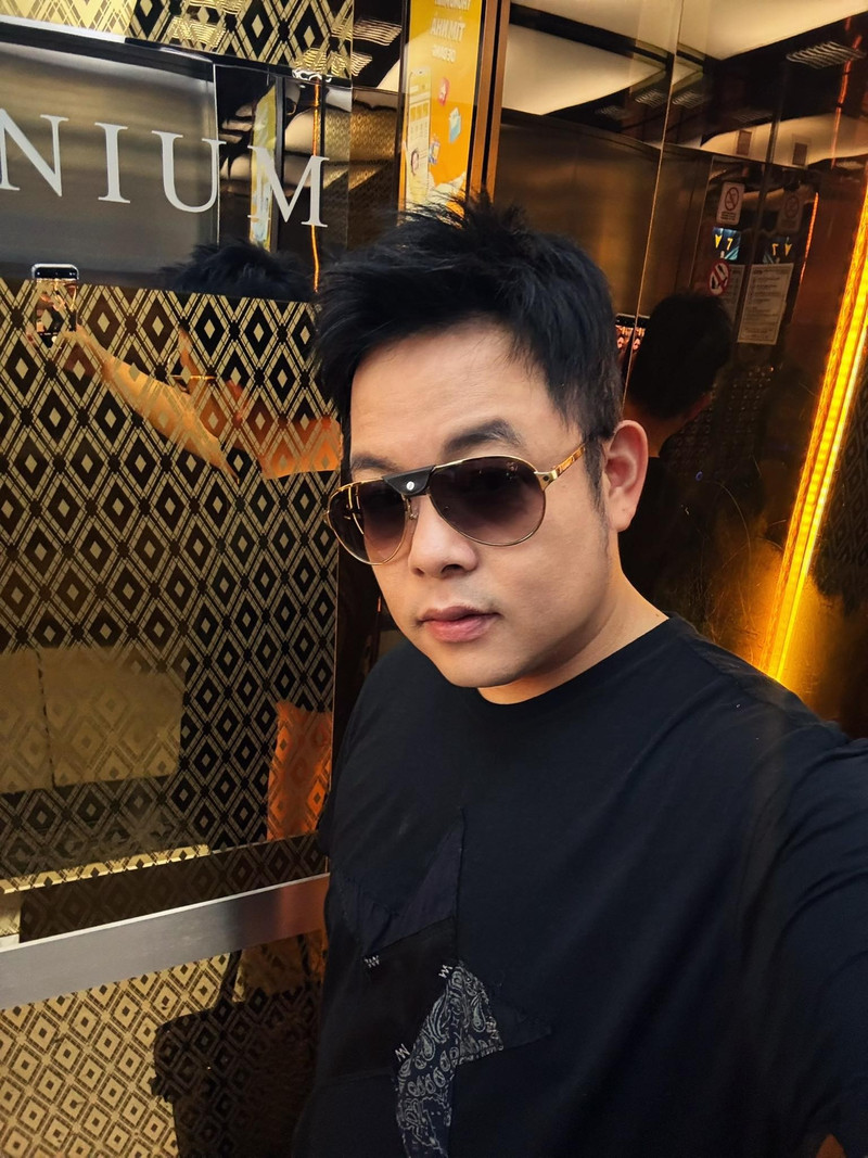 quang-le-4.jpg