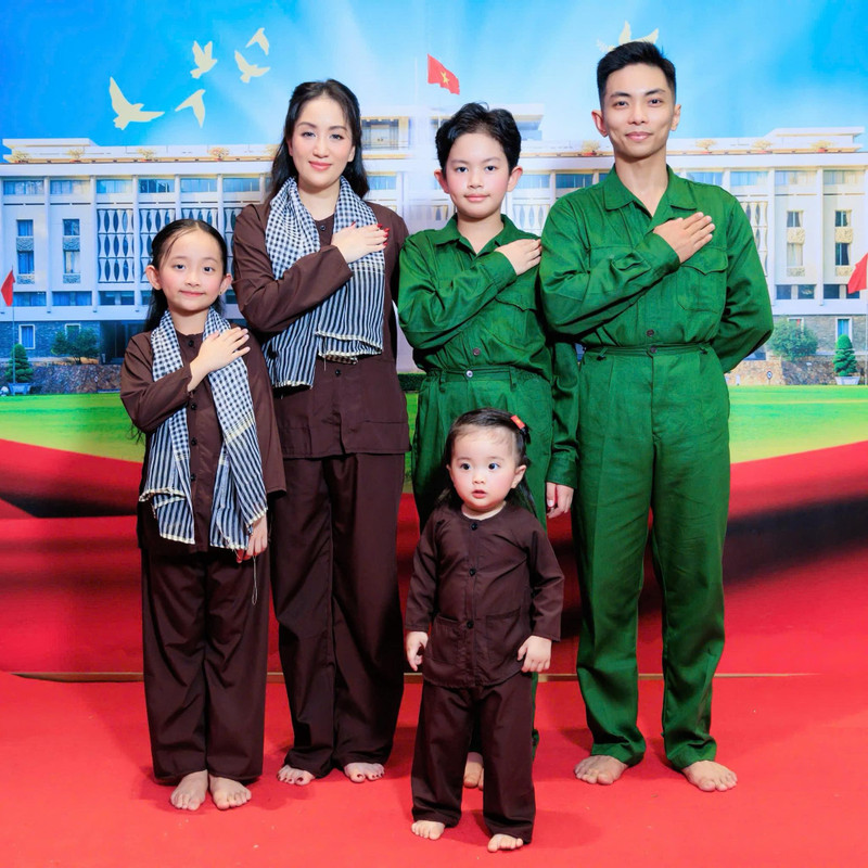 khanh-thi-3.jpg