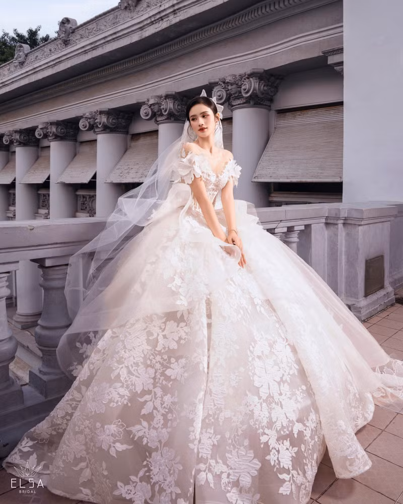 Những bức ảnh này của nàng hậu nhanh chóng lan truyền chóng mặt, thu hút sự chú ý không chỉ bởi vóc dáng chuẩn chỉnh mà còn thể hiện rõ nét sự trưởng thành và quyến rũ sau quãng thời gian dài rèn luyện. y-nhi-9.jpg