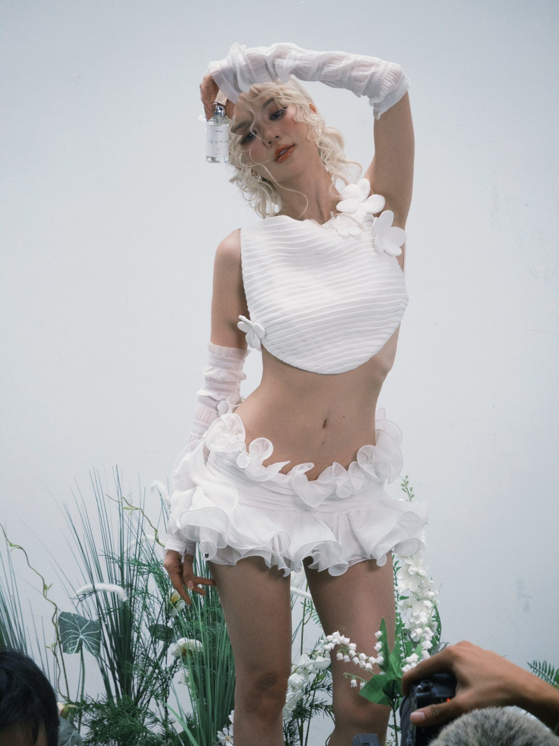 ngoc-trinh-6.jpg