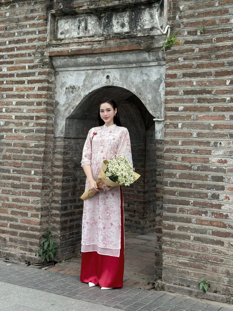 Sau khi đăng tải, bộ ảnh của Đỗ Hà nhận được nhiều lời khen từ cộng đồng mạng cũng như giới mộ điệu thời trang. do-thi-ha-4.jpg