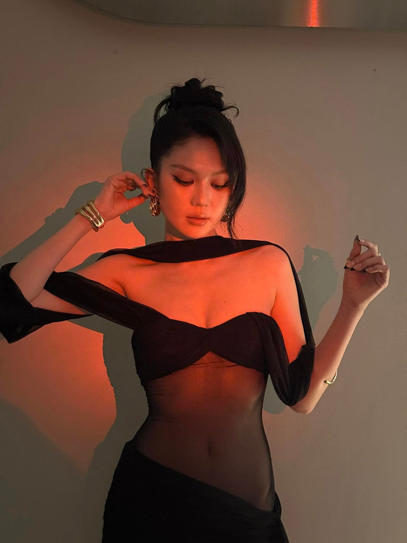 ngoc-trinh-9.jpg