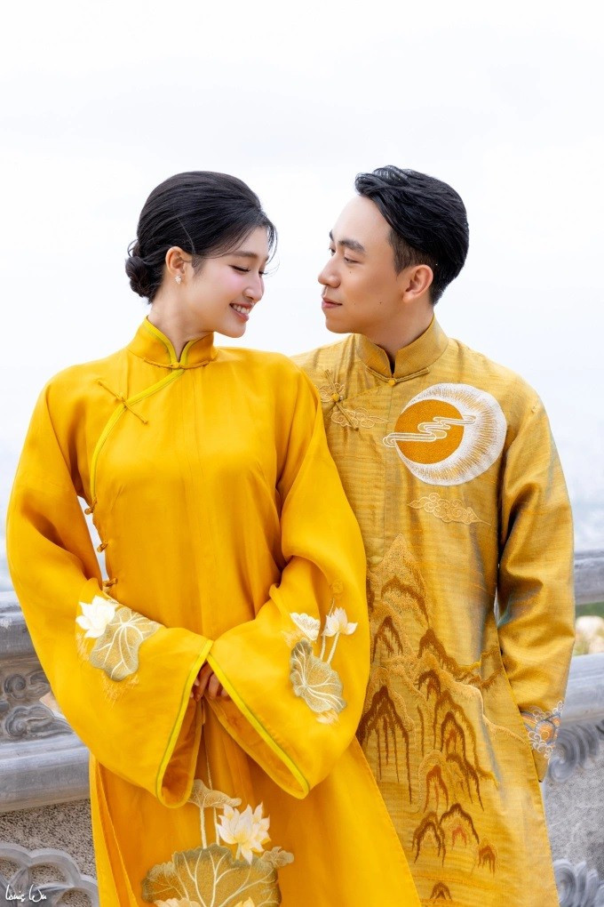 Trang phục không chỉ thể hiện sự chỉn chu, lịch lãm mà còn cho thấy sự hòa hợp, gắn kết của cặp đôi trong ngày trọng đại. a-hau-phuong-nhi-02.jpg