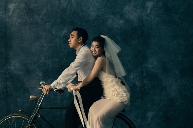 Theo đó, nàng Á hậu đã thực hiện 2 bộ ảnh cưới theo phong cách khác nhau. phuong-nhi-3.jpg