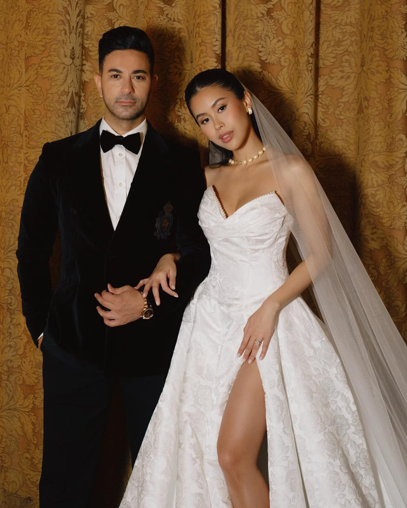 Tiên Nguyễn hiện lên như một nàng thơ giữa trời Âu, còn Justin vô cùng lịch lãm và ấm áp, cùng cô vẽ nên bức tranh tình yêu cổ điển mà lại gần gũi. tien-nguyen-2.jpg