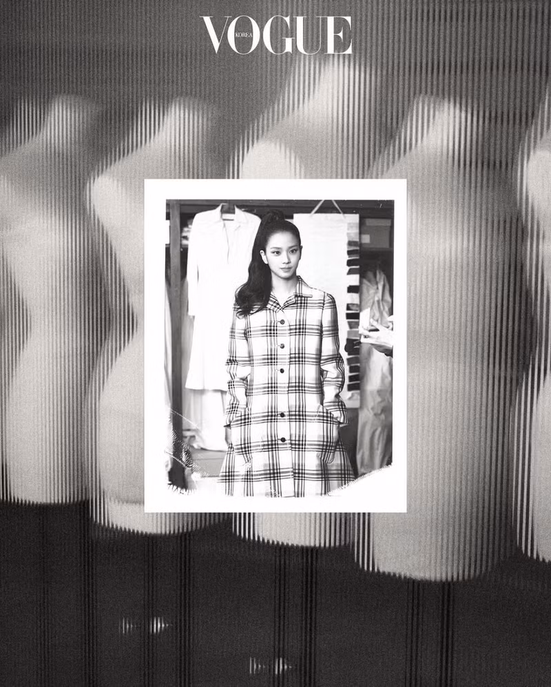 Jisoo (BLACKPINK) được xem là "con cưng" của nhà mốt Pháp trong suốt 7 năm đồng hành, gắn bó. jisoo-9.png