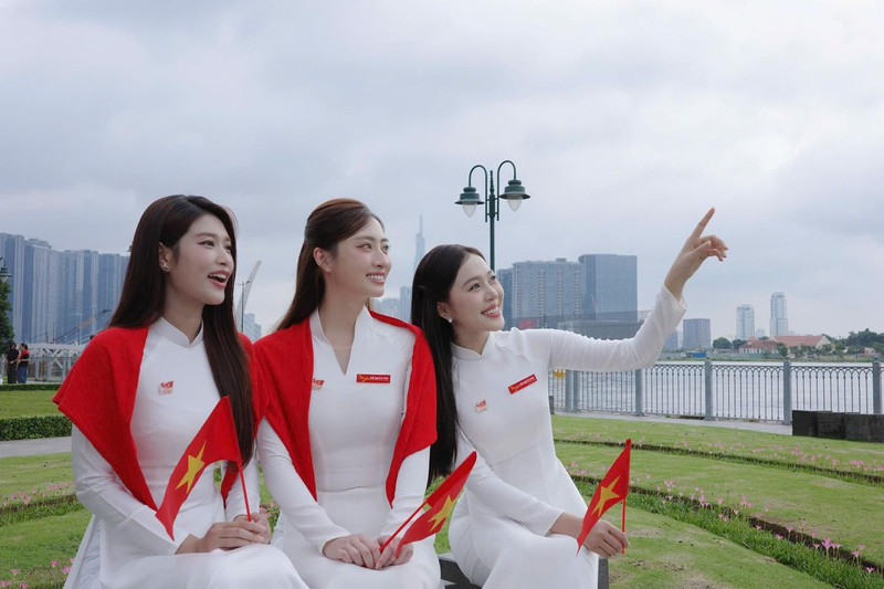 luong-thuy-linh-10.jpg