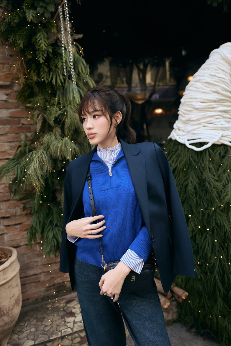 Phong cách này giúp nàng hậu toát lên vẻ trẻ trung, hiện đại nhưng vẫn giữ được nét nền nã, dịu dàng vốn là điểm mạnh của cô. do-thi-ha-4.jpg