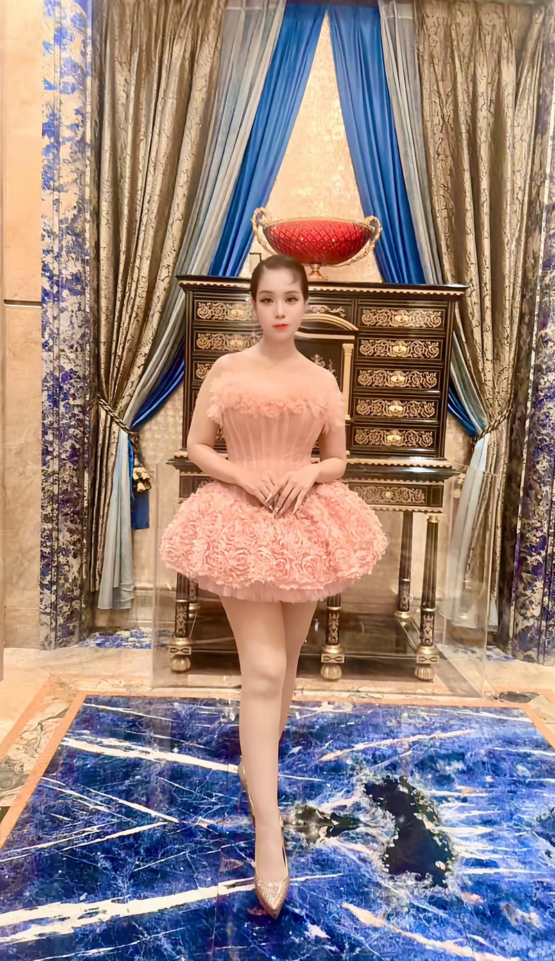 Hoa hậu sắc đẹp hoàn vũ qua ảnh không chỉ chú trọng đến vẻ ngoại hình của các thí sinh mà còn đánh giá kỹ năng nghệ thuật, tư duy xã hội và kỹ năng cá nhân của các thí sinh tham dự ở các lĩnh vực. 45c5fb5e-f61c-4741-a450-22cc6d15929e.jpg