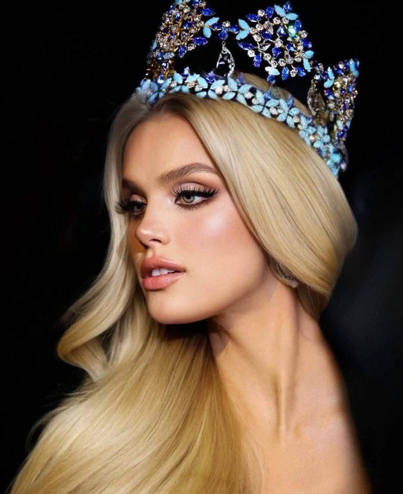 krystyna-pyszkova-10.jpg