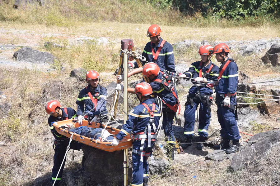 Tổ chữa cháy và cứu nạn cứu hộ đặc biệt của Phòng cảnh sát Phòng cháy chữa cháy và Cứu nạn cứu hộ Công an TP Đà Nẵng.