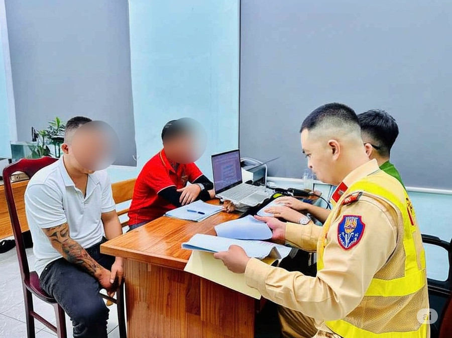 Công an làm việc những người liên quan. (Ảnh: CACC) gemini-generated-image-1hs4131hs4131hs4.png