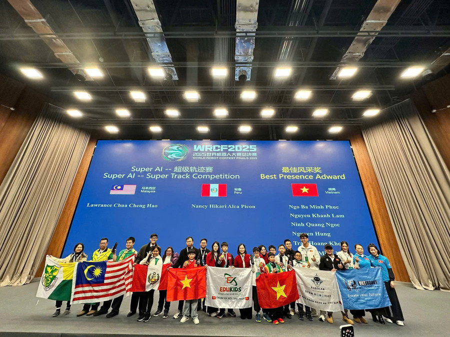 Đội tuyển Trường Tiểu học Hoàng Dư Khương xuất sắc giành Cup Top 10 Thế giới và 2 Huy chương vàng tại World Robot Contest Final 2025.