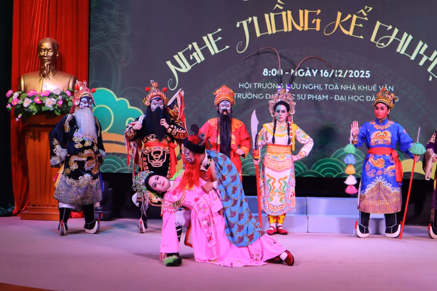 Các tiết mục Tuồng.