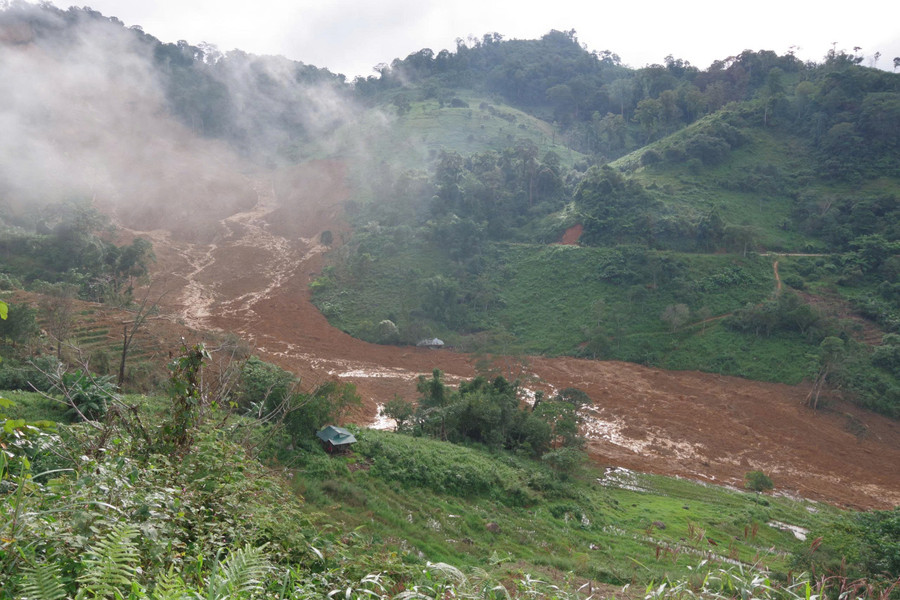 Hiện trường vụ sạt lở.