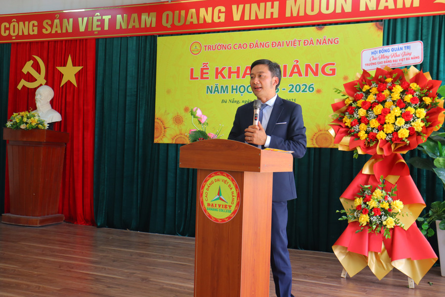 TS Trần Văn Anh - Hiệu trưởng Trường Cao đẳng Đại Việt Đà Nẵng. img-0722.jpg