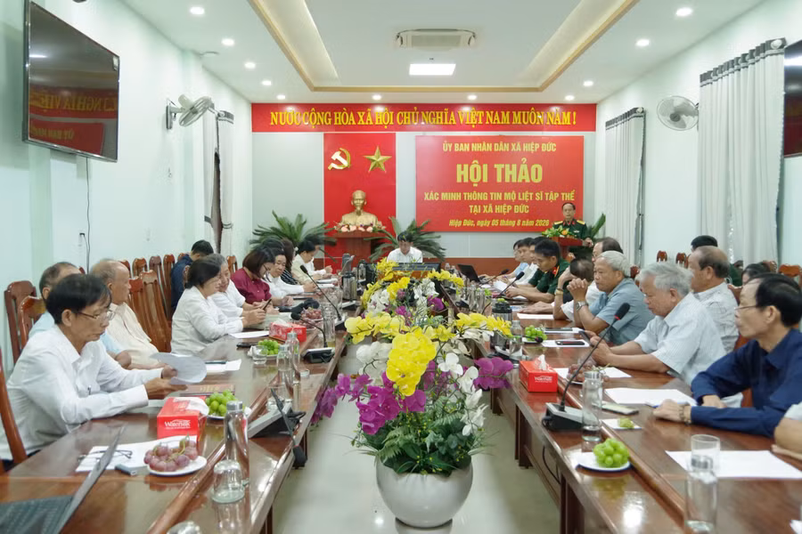 Hội thảo xác minh thông tin 17 hài cốt nghi là mộ liệt sĩ tập thể.