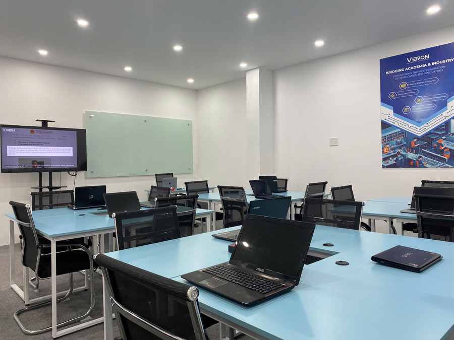 Sinh viên theo học tại Viện sẽ có cơ hội tiếp cận công nghệ tiên tiến, thực hành trên thiết bị hiện đại.