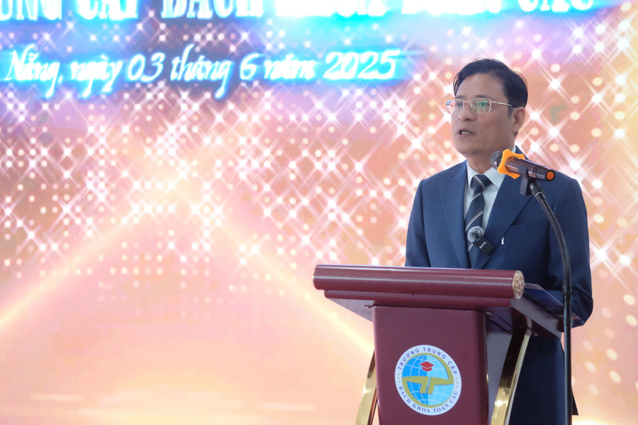TS Đặng Minh Sự - Hiệu trưởng Trường Trung cấp Bách khoa Toàn Cầu. dscf2843.jpg
