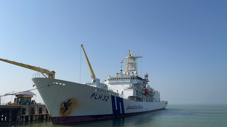Tàu tuần tra Akitsushima (PLH 32) của Lực lượng Bảo vệ bờ biển Nhật Bản thăm Đà Nẵng.