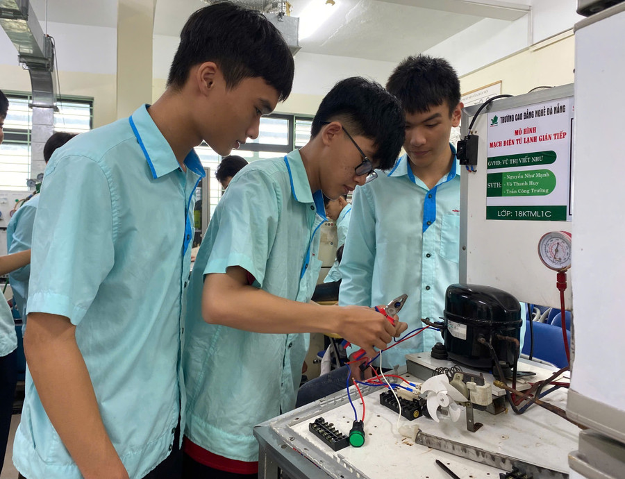 Engineering practice hours. cao-dang-da-nang-3.jpg