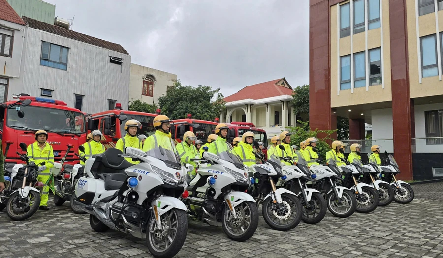 Lực lượng Công an TP Đà Nẵng ra quân siết chặt an ninh dịp cuối năm.