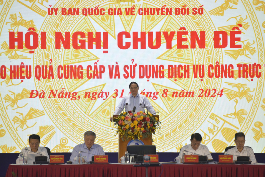 Thủ tướng Phạm Minh Chính chủ trì Hội nghị chuyên đề "Nâng cao hiệu quả cung cấp và sử dụng dịch vụ công trực tuyến”. 