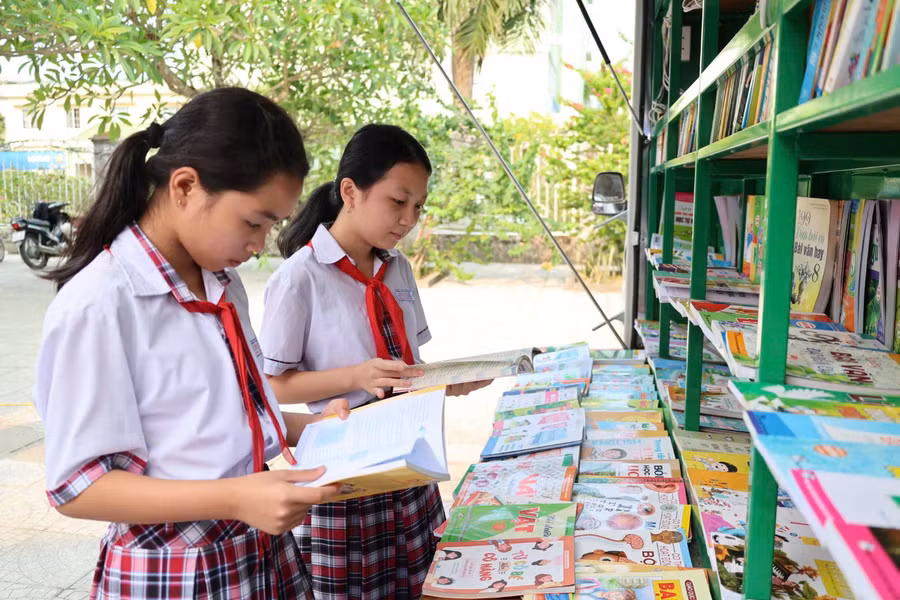 Học sinh Quảng Ngãi tham gia Ngày Sách và Văn hóa đọc Việt Nam.
