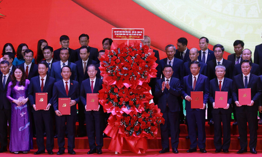 Lãnh đạo Thành ủy, HĐND, UBND TP Đà Nẵng nhận quyết định.