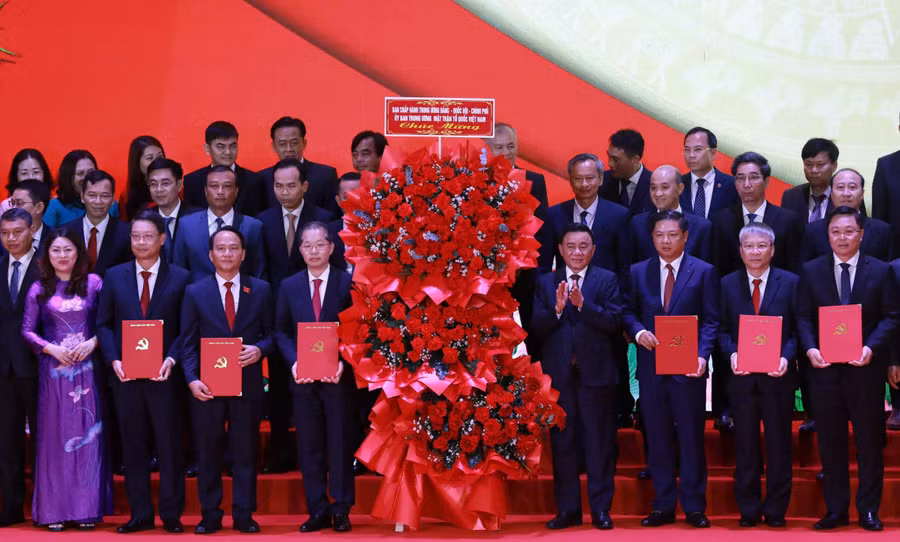 Lãnh đạo Thành ủy, HĐND, UBND TP Đà Nẵng nhận quyết định.