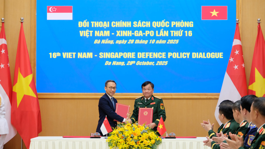 Hai Trưởng đoàn ký kết Kế hoạch hợp tác quốc phòng 3 năm giai đoạn 2025 - 2028. dscf4585.jpg