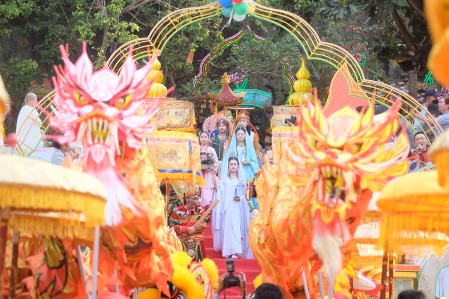 Tái hiện hình tượng Bồ Tát Quán Thế Âm.