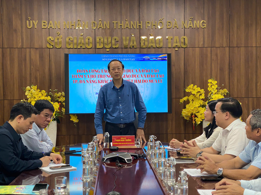 Thứ trưởng Phạm Ngọc Thưởng thăm và làm việc với ngành Giáo dục TP Đà Nẵng.