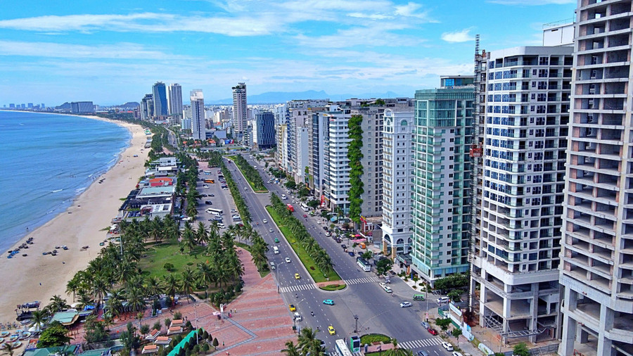 Khách sạn dọc bờ biển Đà Nẵng. Ảnh minh họa