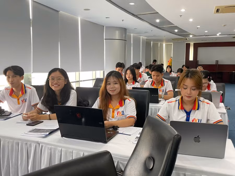 Sinh viên Trường Đại học Công nghệ Thông tin và Truyền thông Việt – Hàn (VKU), Đại học Đà Nẵng tham gia tập huấn.