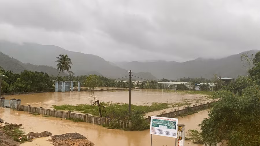 Khu vực xã Hòa Bắc bị ngập do mưa bão số 6. Ảnh: Nga Phạm.