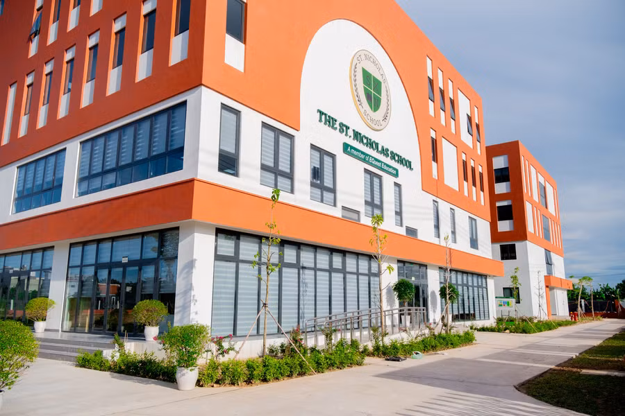 Trường liên cấp St. Nicholas (Mẫu giáo - Tiểu học - THCS - THPT) tại phường Hòa Xuân, TP Đà Nẵng.