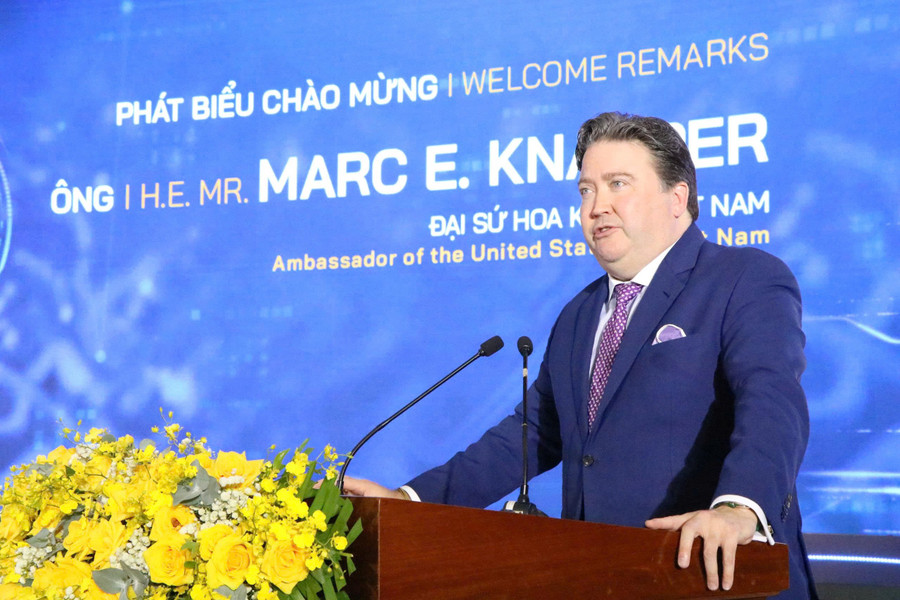 Đại sứ Hoa Kỳ tại Việt Nam- ông Marc Knapper. 07badcbcabc8209679d9.jpg
