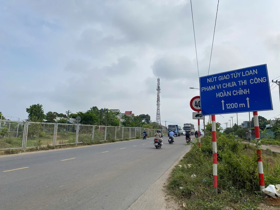 Dự án nút giao QL14B với cao tốc Đà Nẵng - Quảng Ngãi (còn gọi là nút giao Túy Loan, thuộc địa phận huyện Hòa Vang, TP Đà Nẵng). 