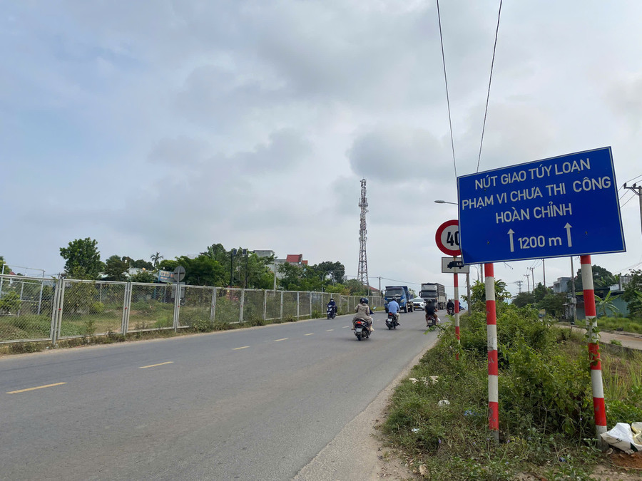 Dự án nút giao QL14B với cao tốc Đà Nẵng - Quảng Ngãi (còn gọi là nút giao Túy Loan, thuộc địa phận huyện Hòa Vang, TP Đà Nẵng). 