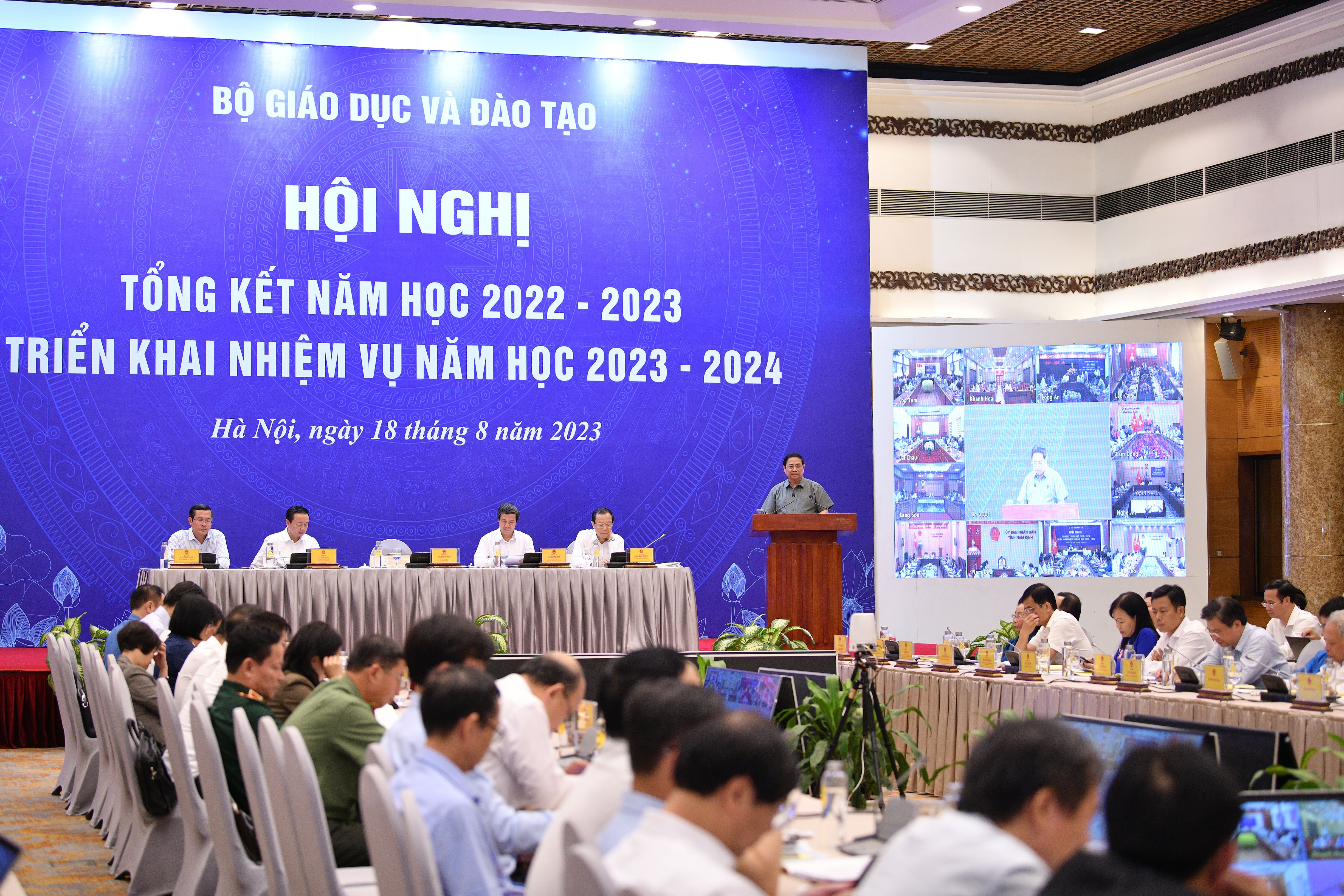 Thủ tướng gợi mở một số vấn đề cần triển khai thực hiện trong năm học mới.