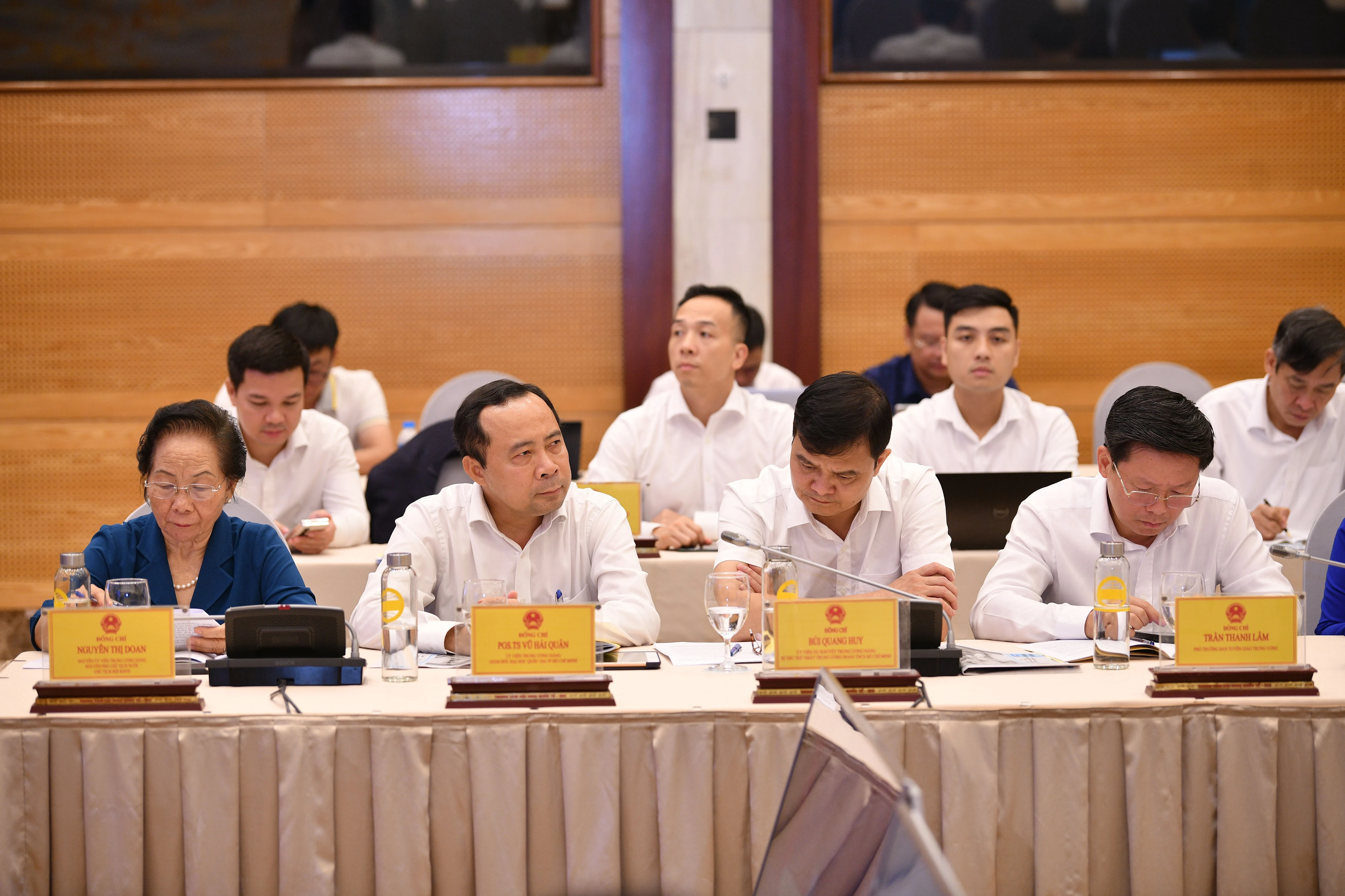 Các đại biểu tham dự Hội nghị tại điểm cầu Trung ương.